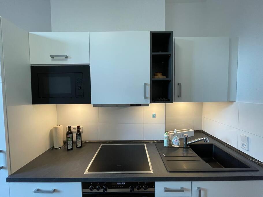 Lucky Stays Ls01 - Vollausstattung - Zentrum - Aufzug - Grosse Kueche - 2 Zimmer - Smart-Tv マクデブルク エクステリア 写真